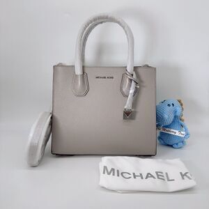 Michael Kors MK Md Mercer Accordion Pebble Leather Tote Bag Pearl Grey Satchel